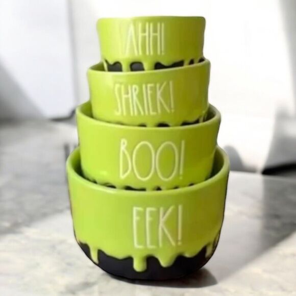Rae Dunn EEK! BOO! SHRIEK! AHH! Halloween Measuring Cup Set Green Drip New 2024 - Picture 1 of 4